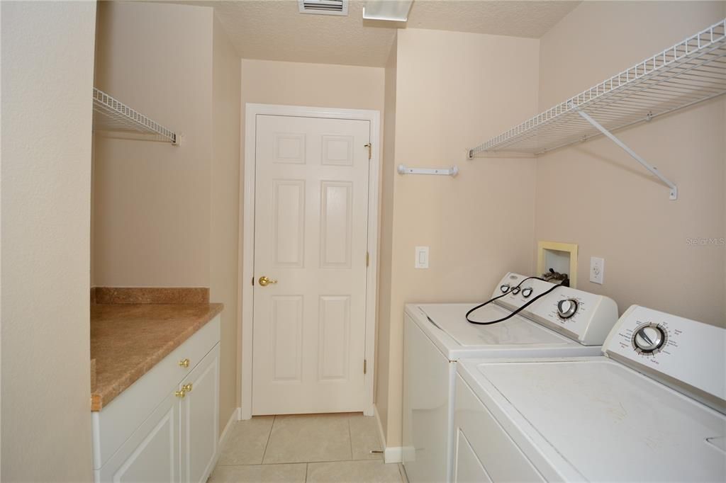 В аренду: $2,500 (3 спален, 2 ванн, 1938 Квадратных фут)