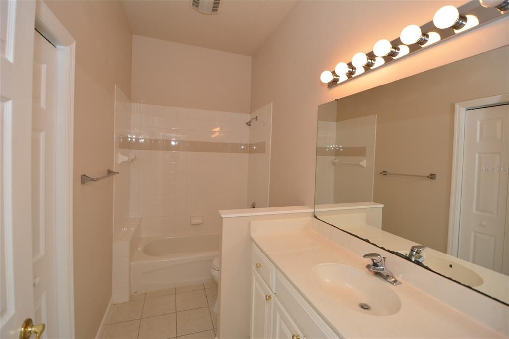 В аренду: $2,500 (3 спален, 2 ванн, 1938 Квадратных фут)