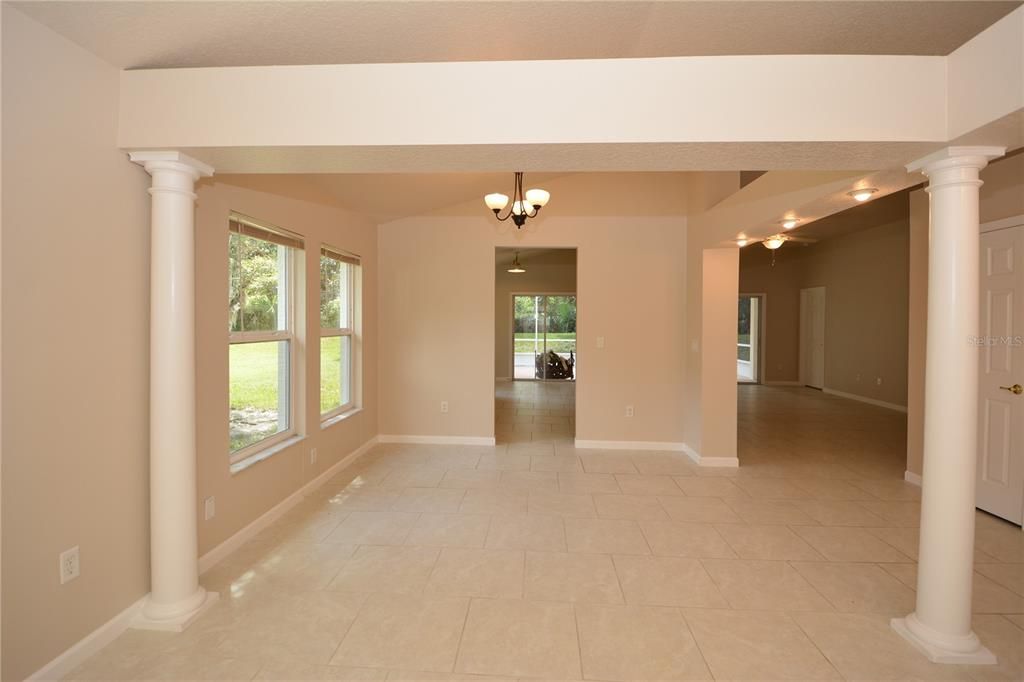 В аренду: $2,500 (3 спален, 2 ванн, 1938 Квадратных фут)