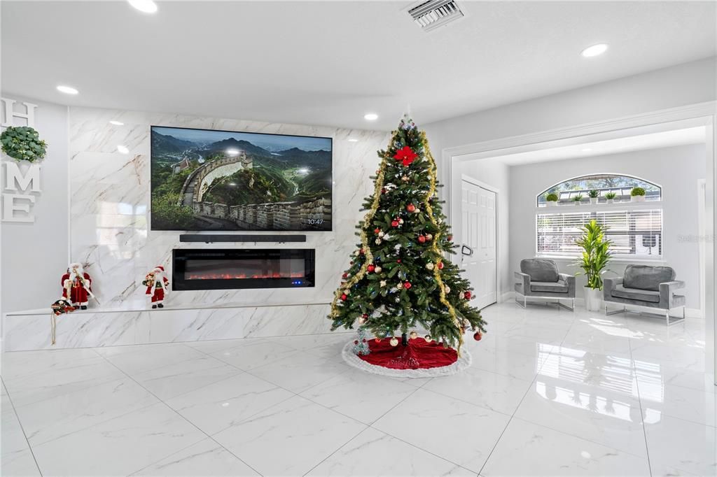 For Sale: $655,000 (6 beds, 4 baths, 2959 Square Feet)