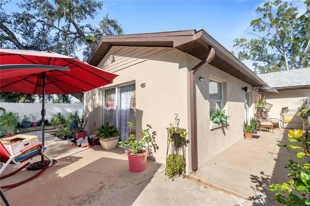 For Sale: $655,000 (6 beds, 4 baths, 2959 Square Feet)