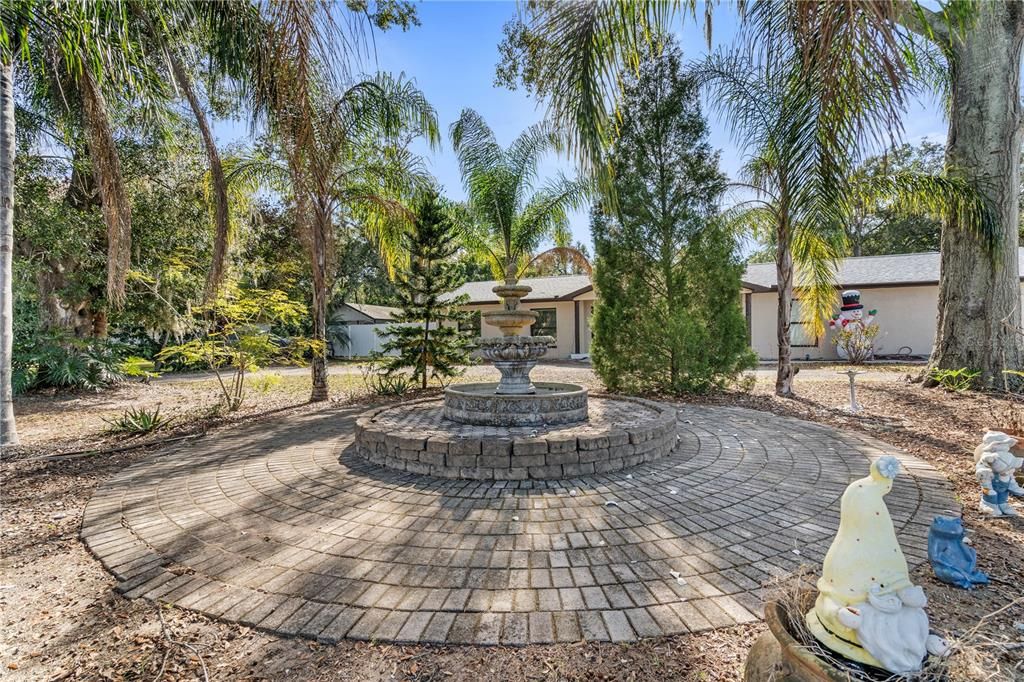 For Sale: $655,000 (6 beds, 4 baths, 2959 Square Feet)