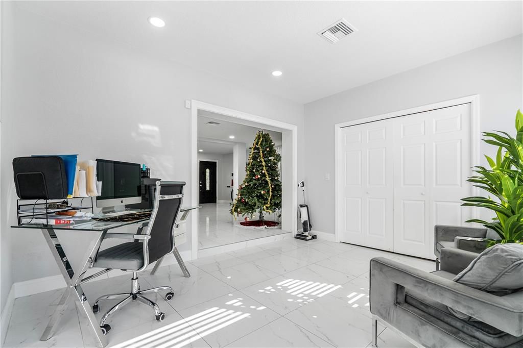 For Sale: $655,000 (6 beds, 4 baths, 2959 Square Feet)