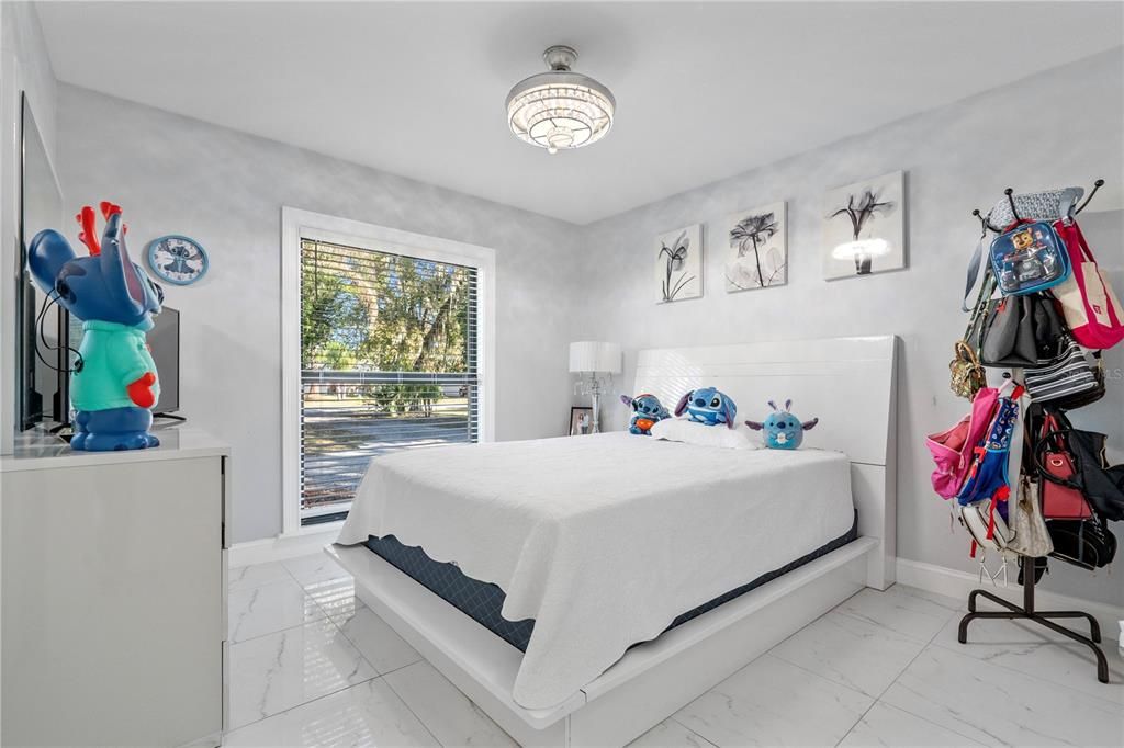 For Sale: $655,000 (6 beds, 4 baths, 2959 Square Feet)