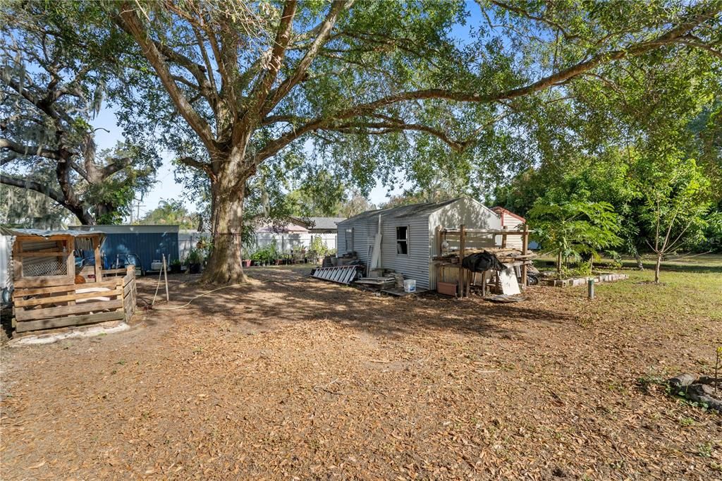 For Sale: $655,000 (6 beds, 4 baths, 2959 Square Feet)