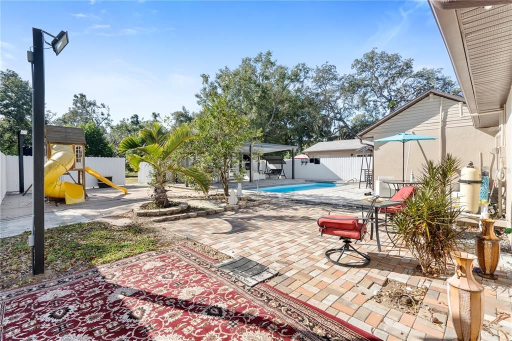 For Sale: $655,000 (6 beds, 4 baths, 2959 Square Feet)