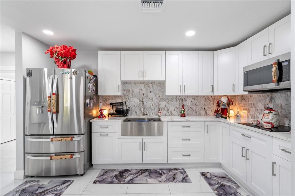 For Sale: $655,000 (6 beds, 4 baths, 2959 Square Feet)