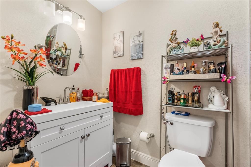 For Sale: $655,000 (6 beds, 4 baths, 2959 Square Feet)