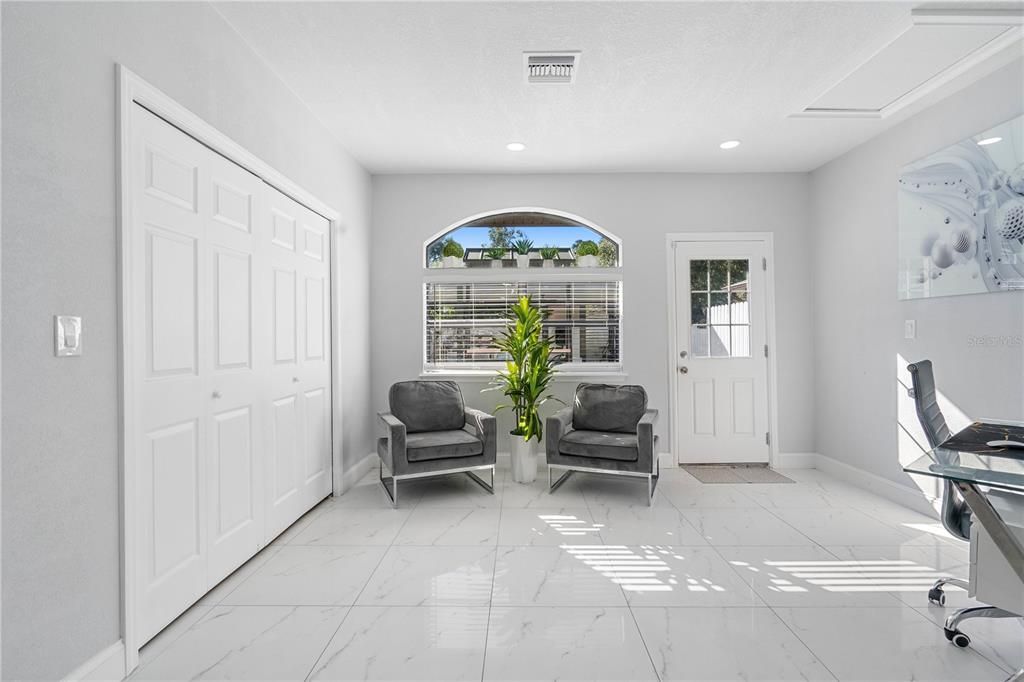 For Sale: $655,000 (6 beds, 4 baths, 2959 Square Feet)