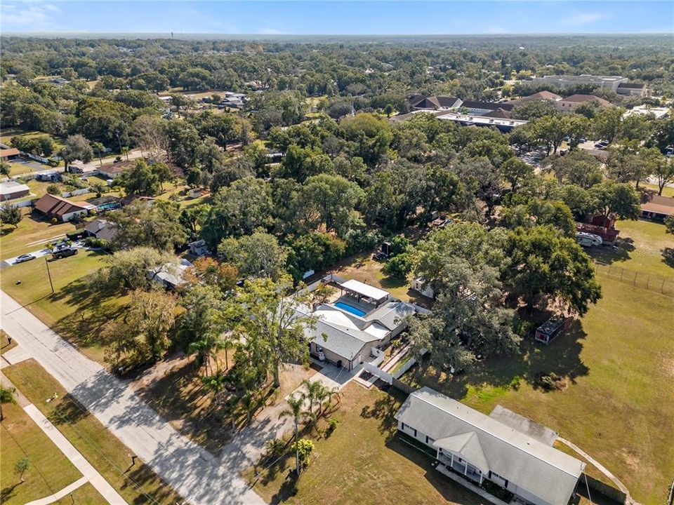 For Sale: $655,000 (6 beds, 4 baths, 2959 Square Feet)