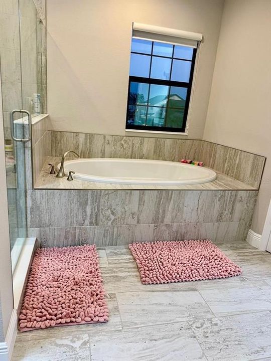 En Venta: $899,000 (5 camas, 4 baños, 3546 Pies cuadrados)