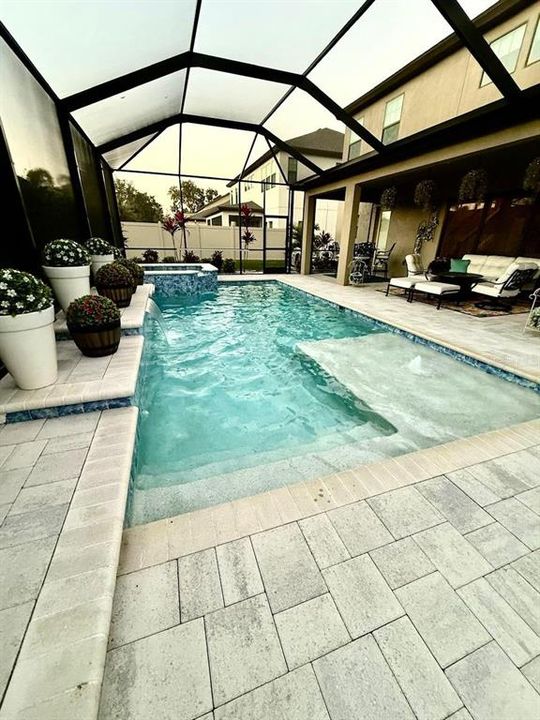 En Venta: $899,000 (5 camas, 4 baños, 3546 Pies cuadrados)