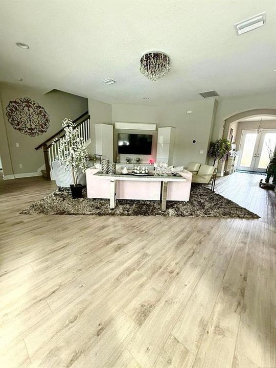 En Venta: $899,000 (5 camas, 4 baños, 3546 Pies cuadrados)