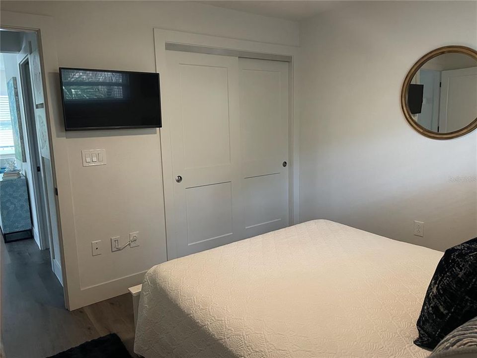 出租: $2,500 (2 贝兹, 1 浴室, 750 平方英尺)