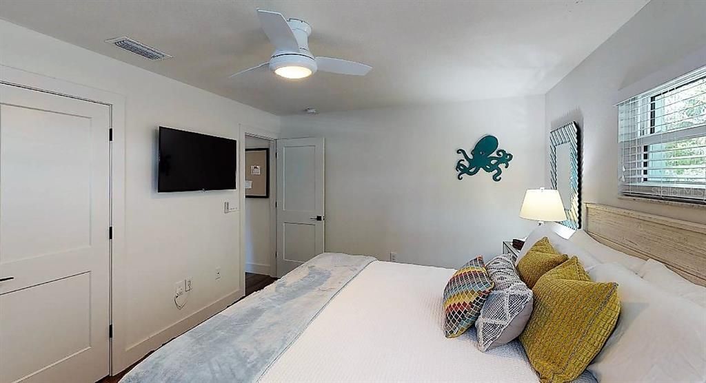 出租: $2,500 (2 贝兹, 1 浴室, 750 平方英尺)