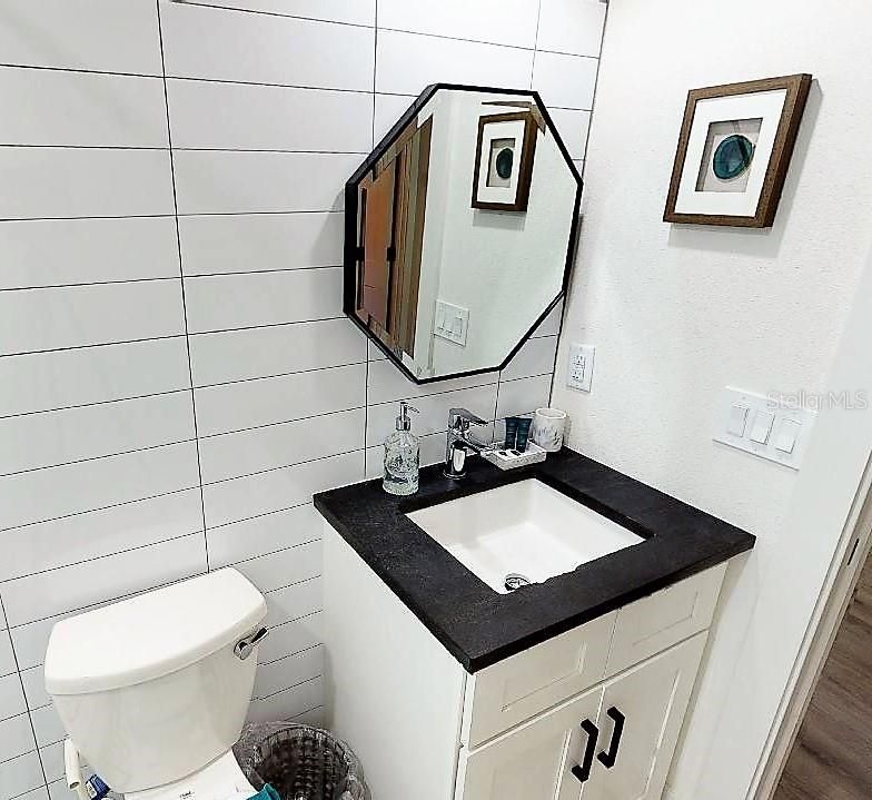 出租: $2,500 (2 贝兹, 1 浴室, 750 平方英尺)