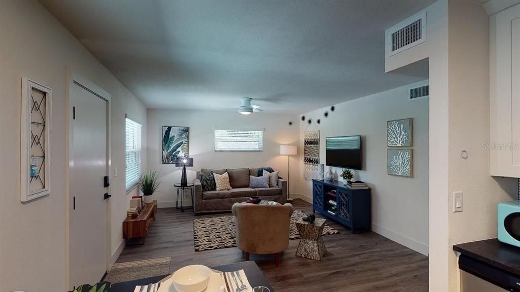 出租: $2,500 (2 贝兹, 1 浴室, 750 平方英尺)