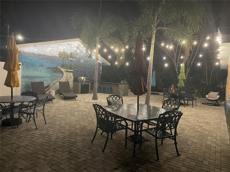 出租: $2,500 (2 贝兹, 1 浴室, 750 平方英尺)