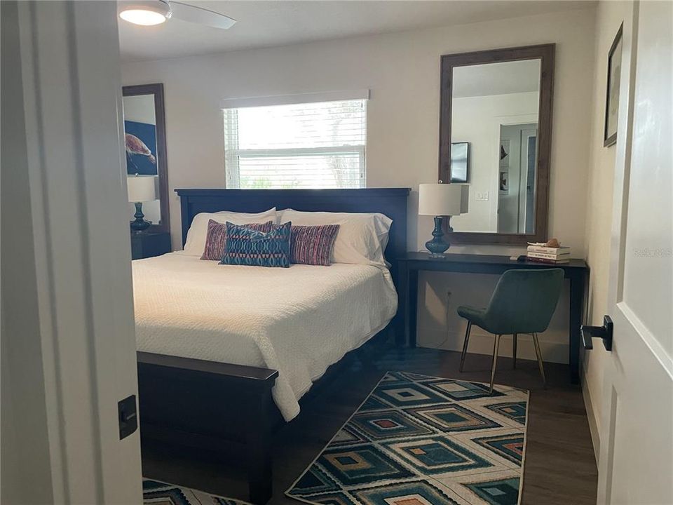 出租: $2,500 (2 贝兹, 1 浴室, 750 平方英尺)