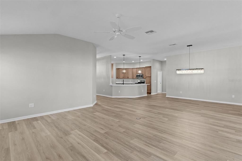 待售: $529,900 (3 贝兹, 2 浴室, 2058 平方英尺)