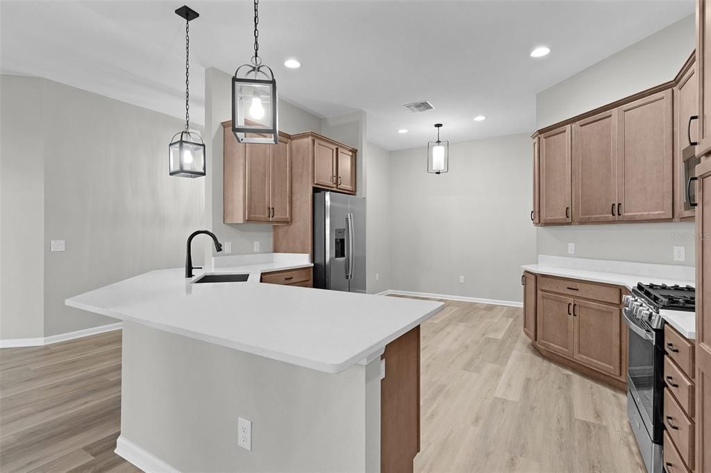 待售: $529,900 (3 贝兹, 2 浴室, 2058 平方英尺)