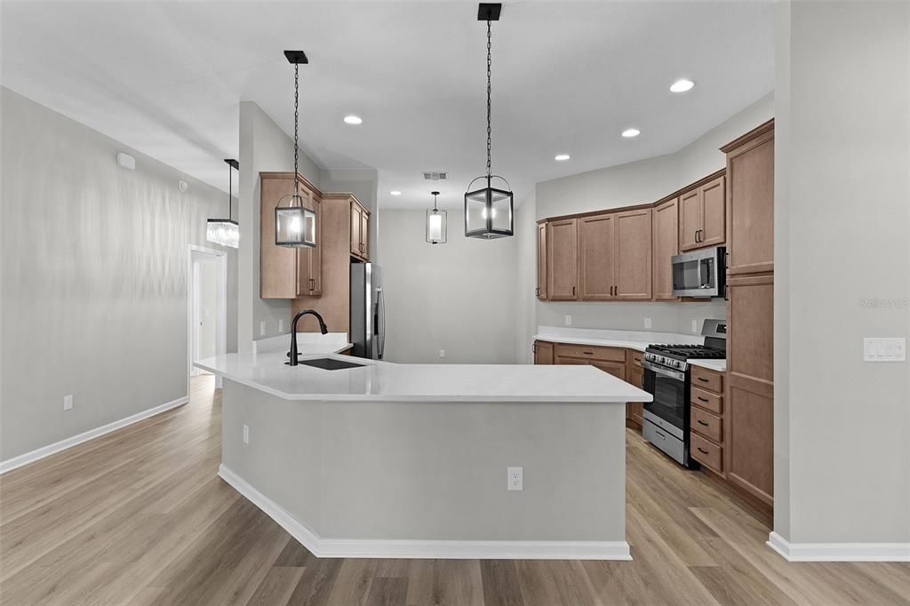 待售: $529,900 (3 贝兹, 2 浴室, 2058 平方英尺)