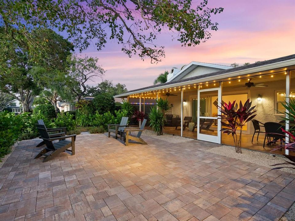 For Sale: $679,000 (4 beds, 2 baths, 2239 Square Feet)