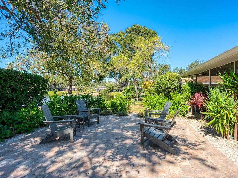 For Sale: $679,000 (4 beds, 2 baths, 2239 Square Feet)