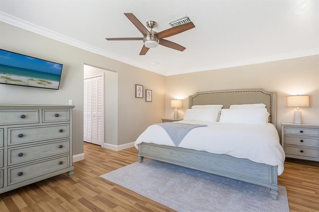 For Sale: $679,000 (4 beds, 2 baths, 2239 Square Feet)