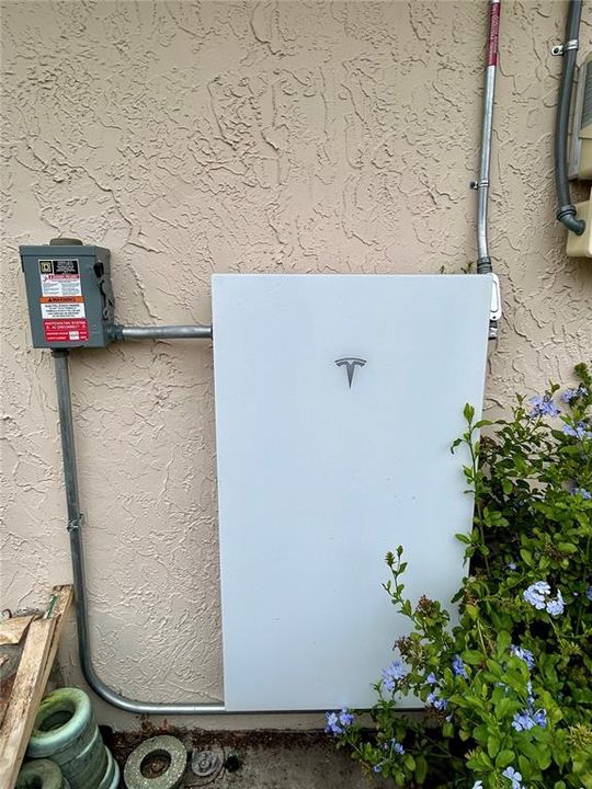 待售: $187,500 (2 贝兹, 1 浴室, 1156 平方英尺)