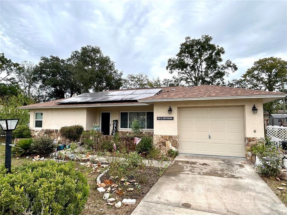 待售: $187,500 (2 贝兹, 1 浴室, 1156 平方英尺)