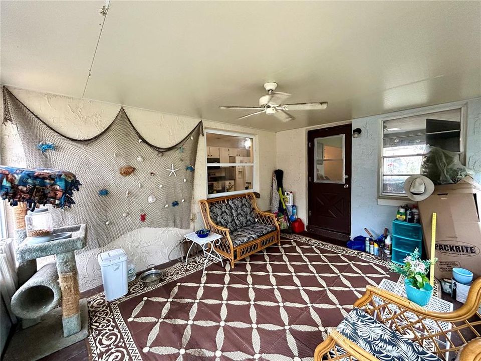 待售: $187,500 (2 贝兹, 1 浴室, 1156 平方英尺)