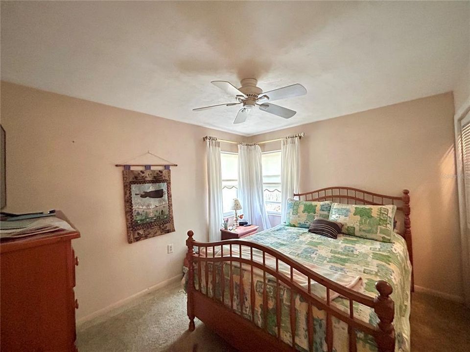 待售: $187,500 (2 贝兹, 1 浴室, 1156 平方英尺)