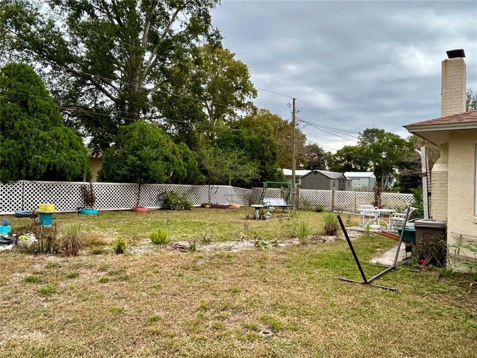 待售: $187,500 (2 贝兹, 1 浴室, 1156 平方英尺)