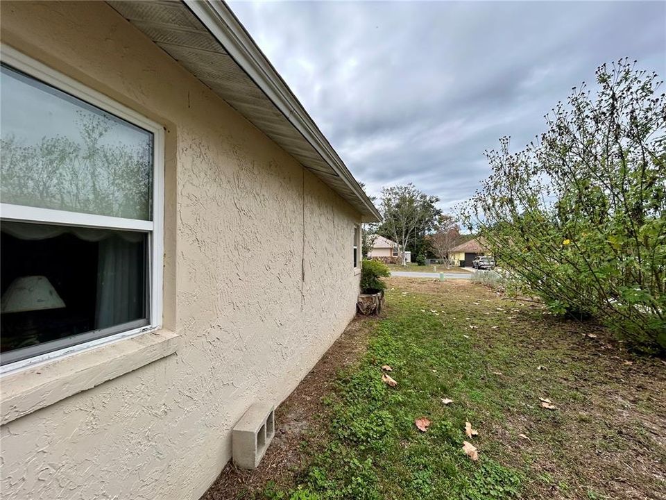 待售: $187,500 (2 贝兹, 1 浴室, 1156 平方英尺)