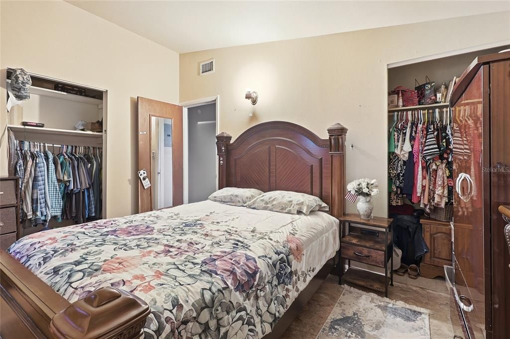 For Sale: $210,000 (3 beds, 1 baths, 1366 Square Feet)