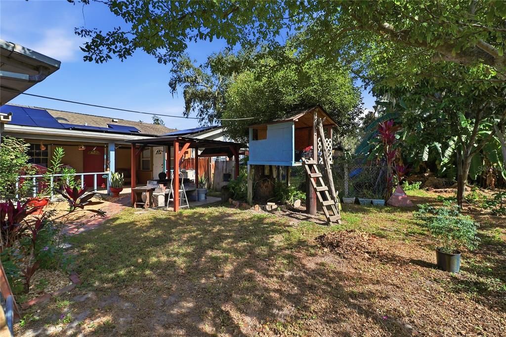 For Sale: $210,000 (3 beds, 1 baths, 1366 Square Feet)