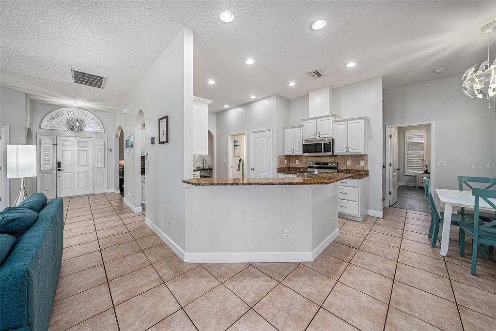 待售: $549,900 (4 贝兹, 3 浴室, 2675 平方英尺)