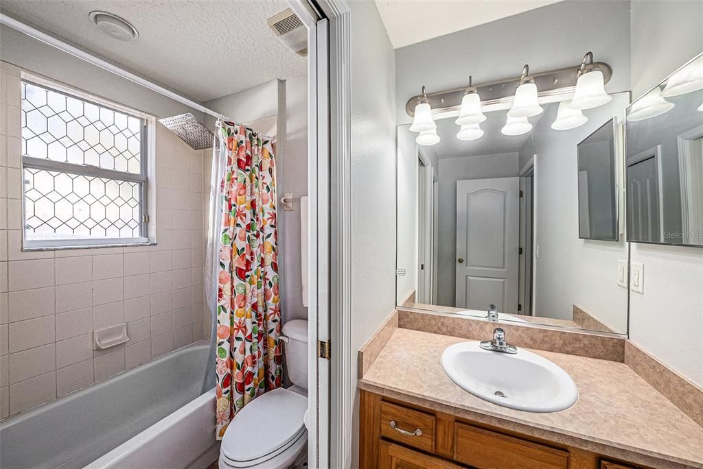 待售: $549,900 (4 贝兹, 3 浴室, 2675 平方英尺)