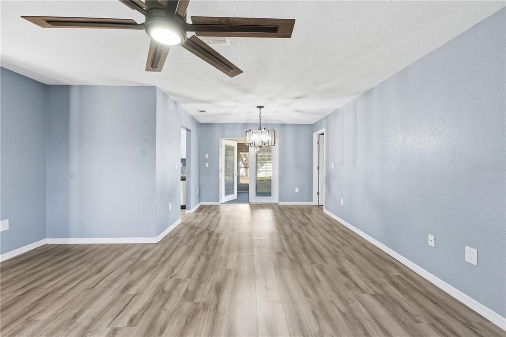 待售: $285,000 (3 贝兹, 2 浴室, 1564 平方英尺)