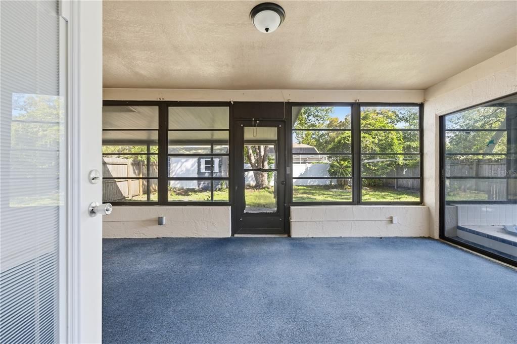 待售: $285,000 (3 贝兹, 2 浴室, 1564 平方英尺)