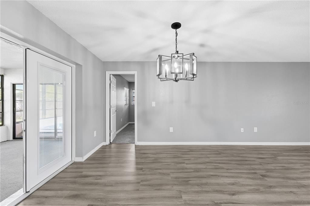 待售: $285,000 (3 贝兹, 2 浴室, 1564 平方英尺)