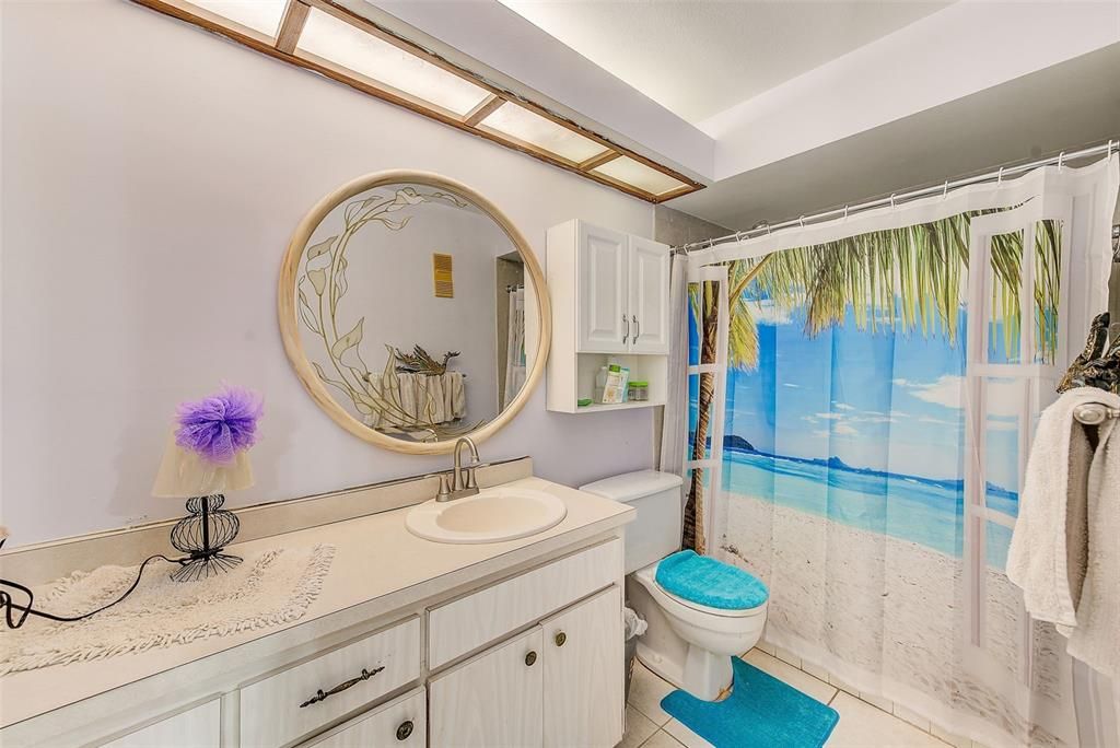 For Sale: $199,900 (2 beds, 2 baths, 1100 Square Feet)