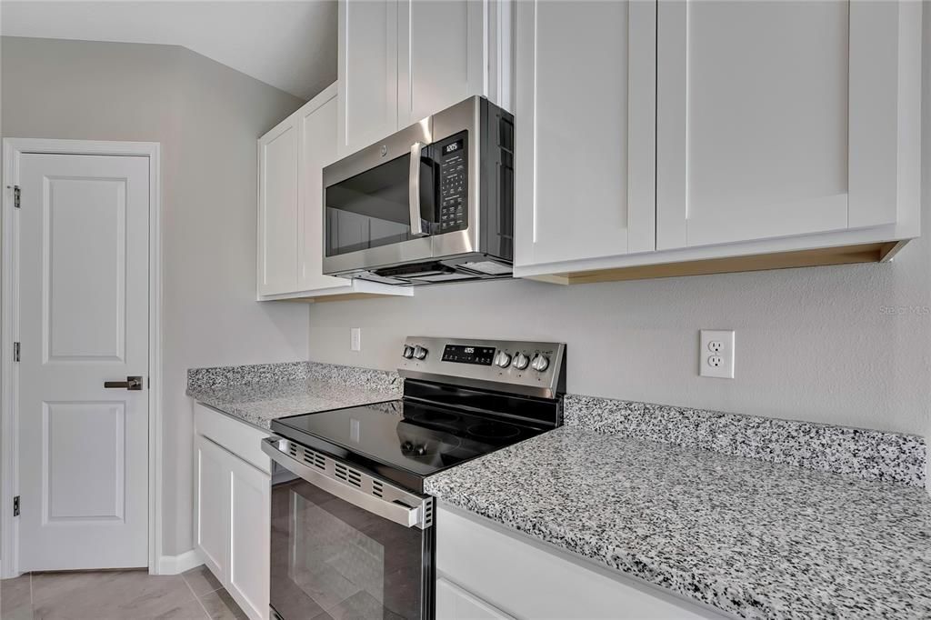 На продажу: $249,900 (3 спален, 2 ванн, 1450 Квадратных фут)