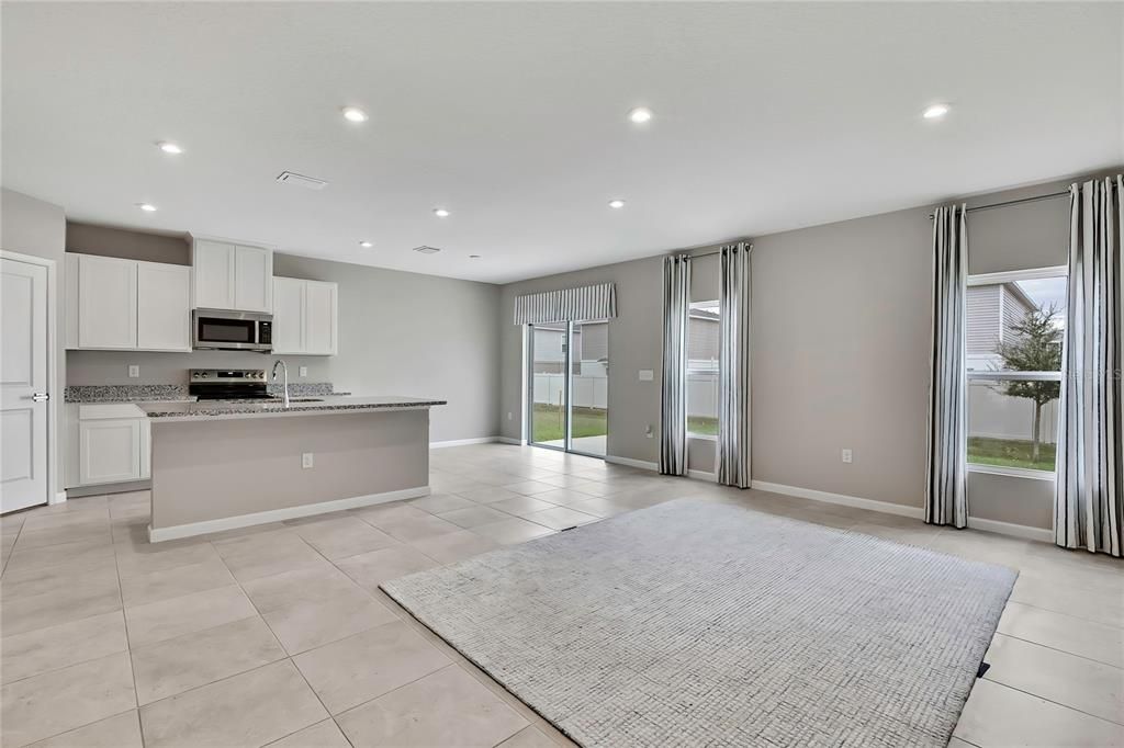 На продажу: $249,900 (3 спален, 2 ванн, 1450 Квадратных фут)