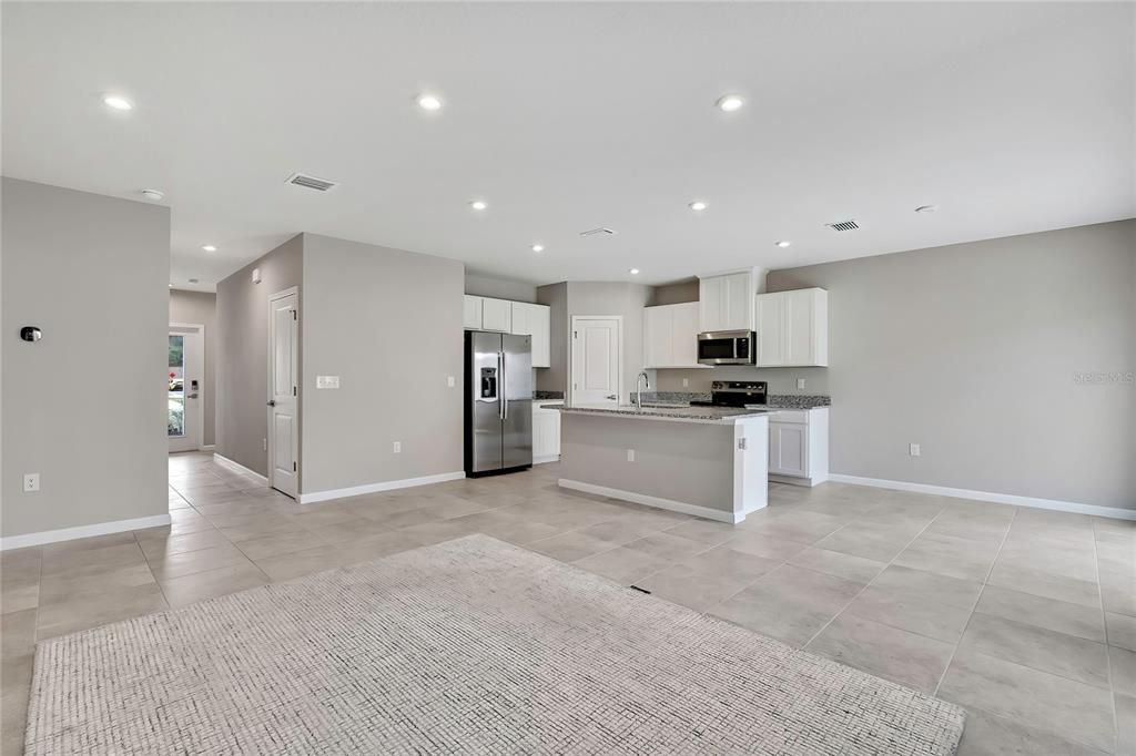 На продажу: $249,900 (3 спален, 2 ванн, 1450 Квадратных фут)