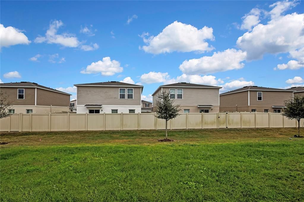 На продажу: $249,900 (3 спален, 2 ванн, 1450 Квадратных фут)