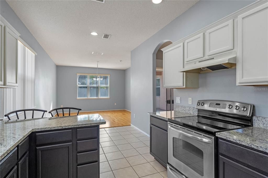 待售: $374,900 (3 贝兹, 2 浴室, 1699 平方英尺)