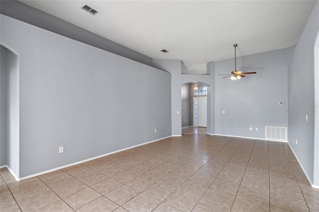 待售: $374,900 (3 贝兹, 2 浴室, 1699 平方英尺)