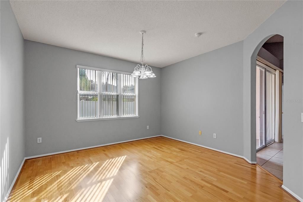 待售: $374,900 (3 贝兹, 2 浴室, 1699 平方英尺)